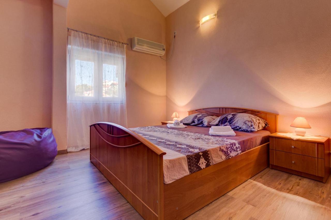Apartments Vesna Тиват Экстерьер фото