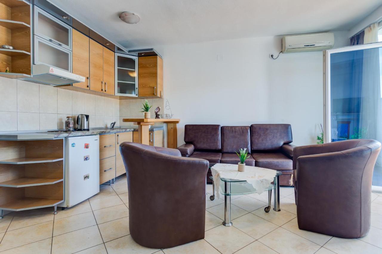 Apartments Vesna Тиват Экстерьер фото