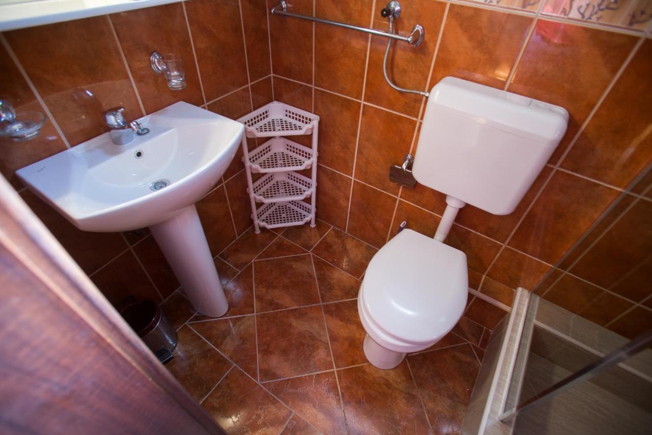Apartments Vesna Тиват Экстерьер фото