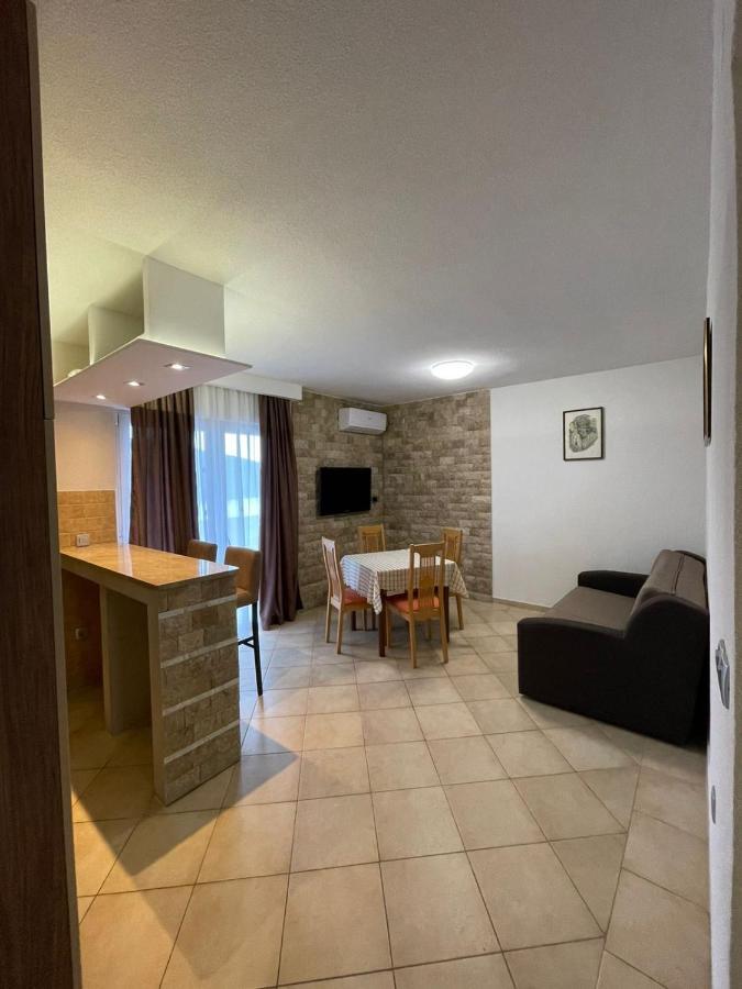 Apartments Vesna Тиват Экстерьер фото