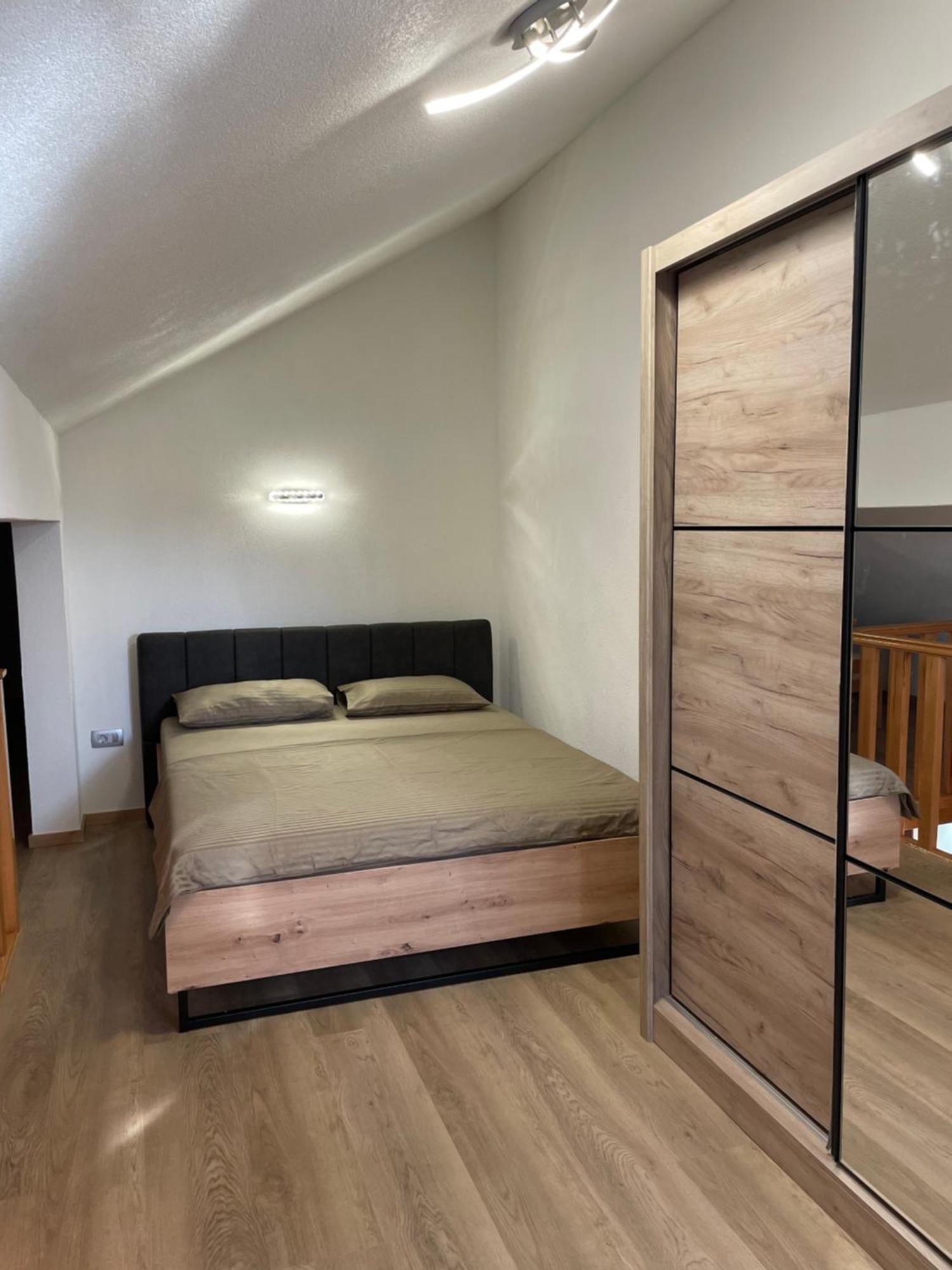Apartments Vesna Тиват Экстерьер фото