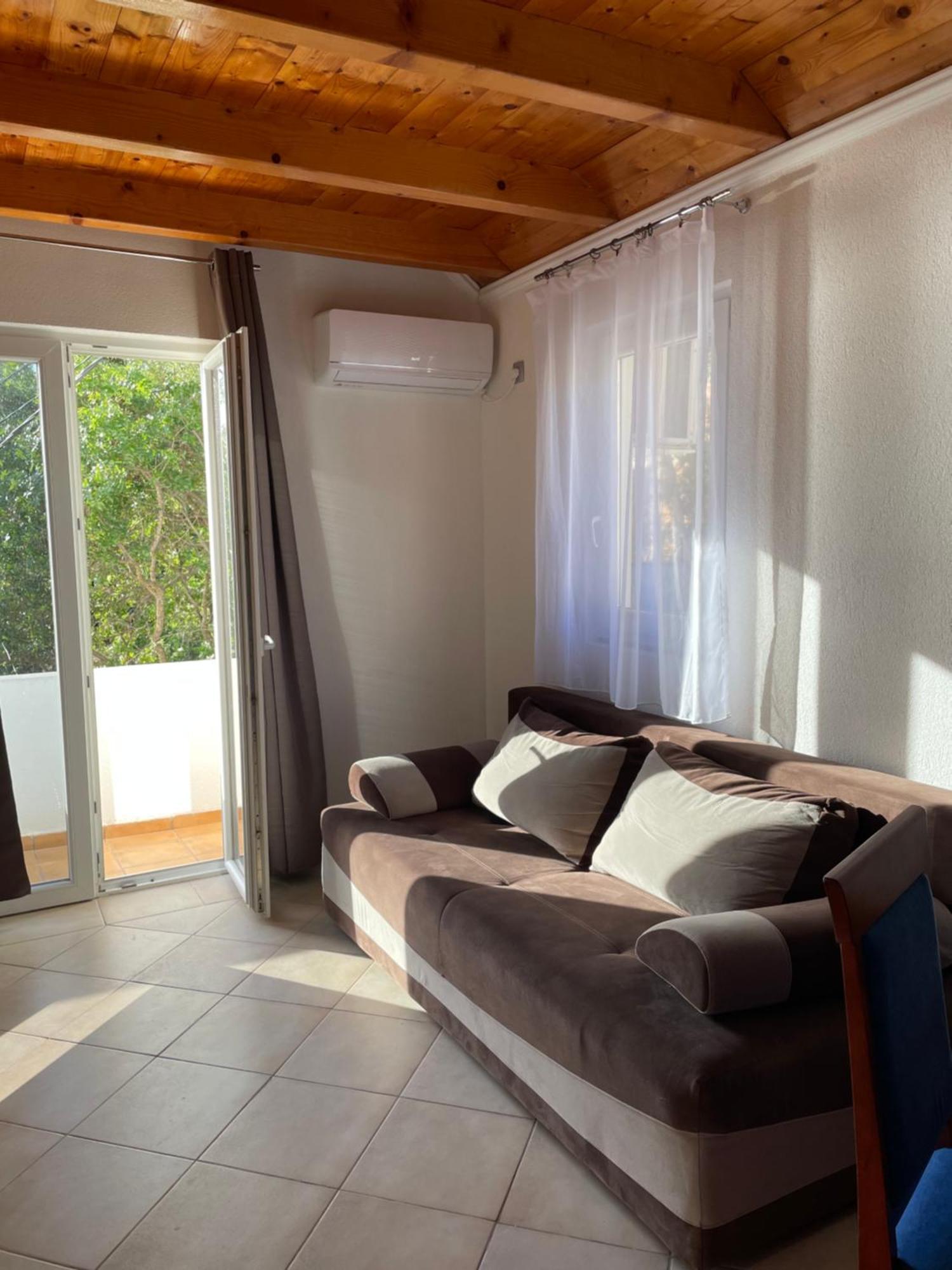 Apartments Vesna Тиват Экстерьер фото